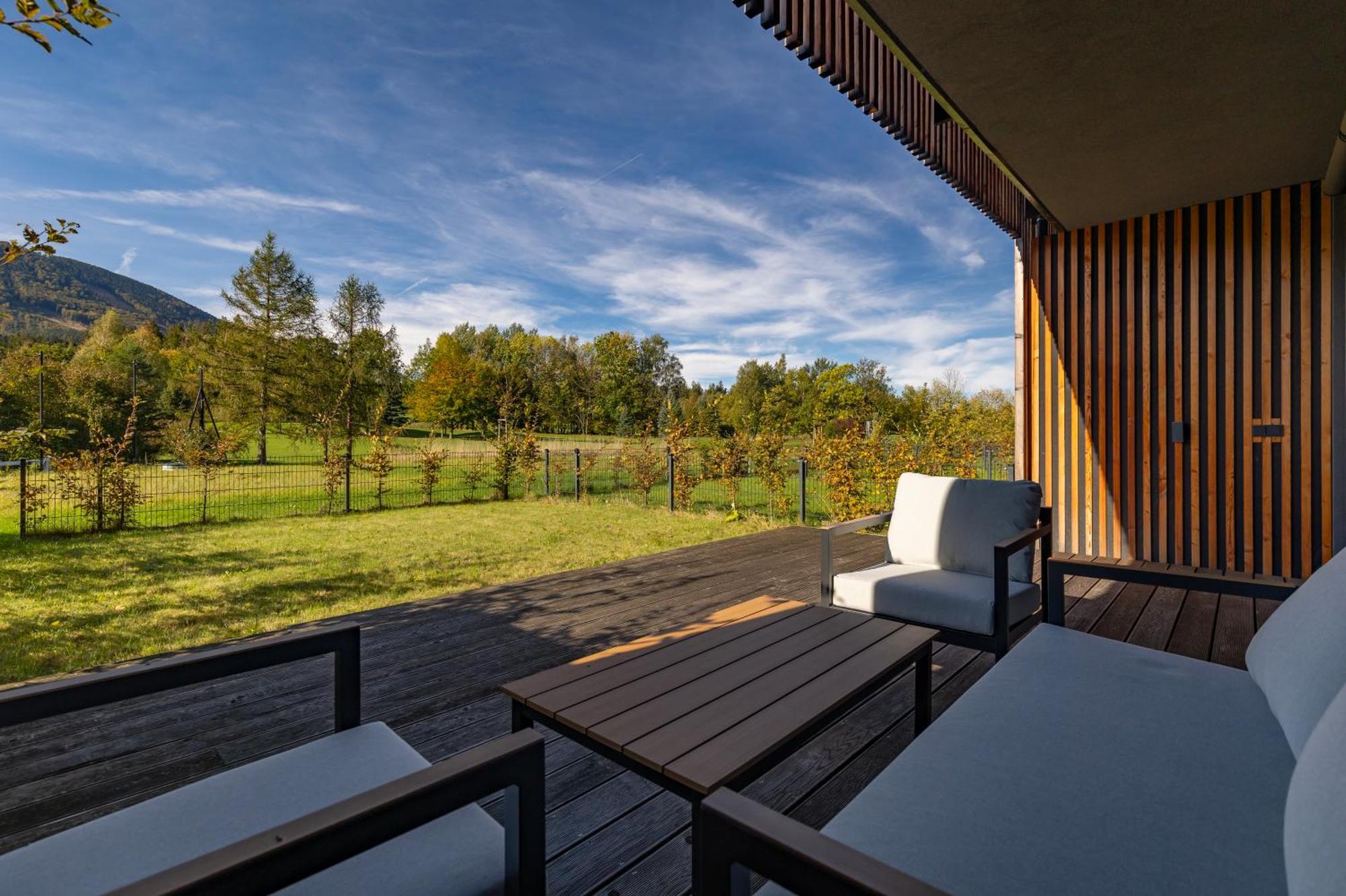 Tee House Челадна Экстерьер фото